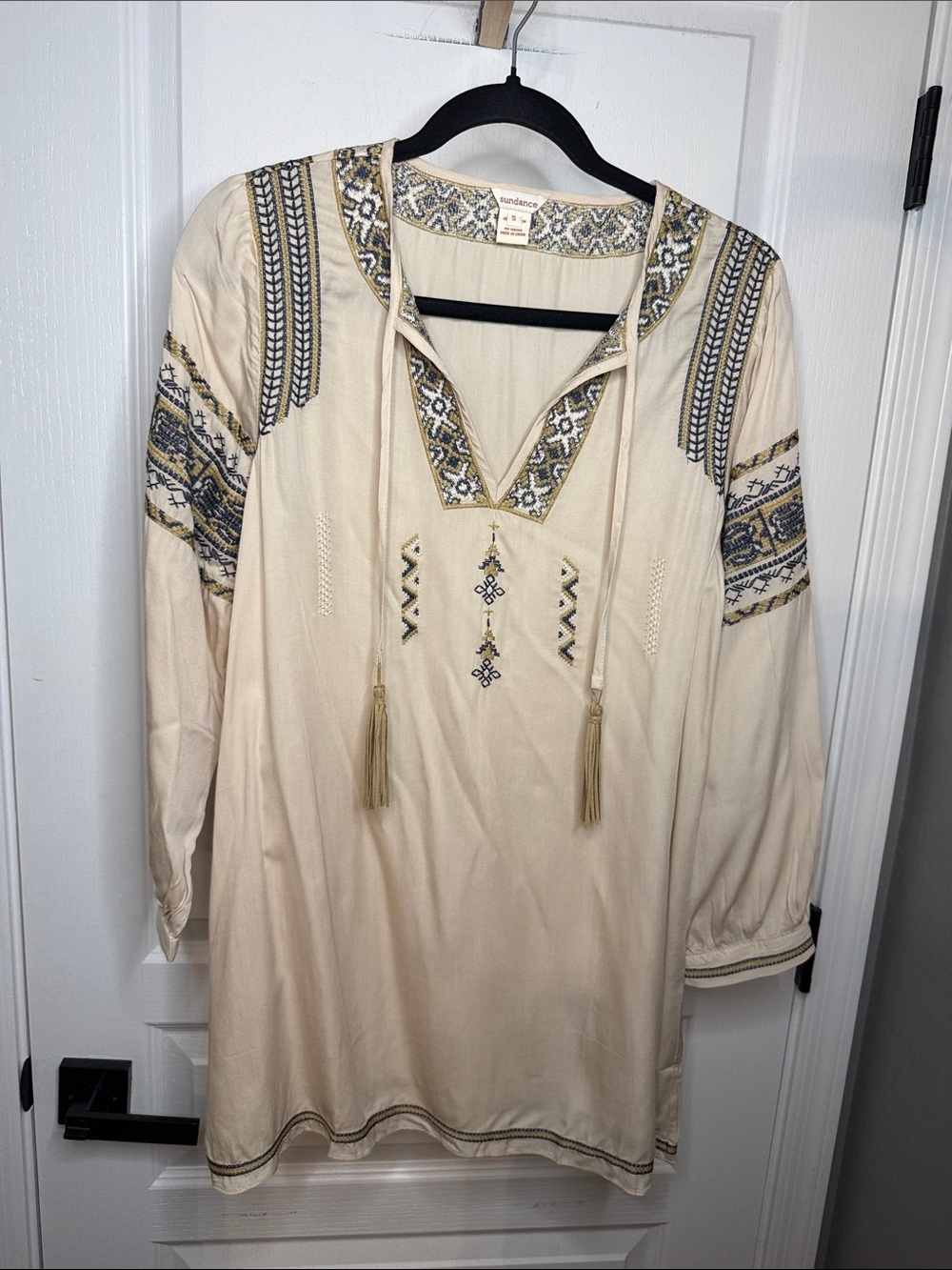 Sundance Cream Top with Navy and Gold Trim